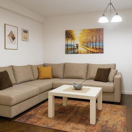 Tulips Central - Entire Apartment Tiranë Luaran gambar