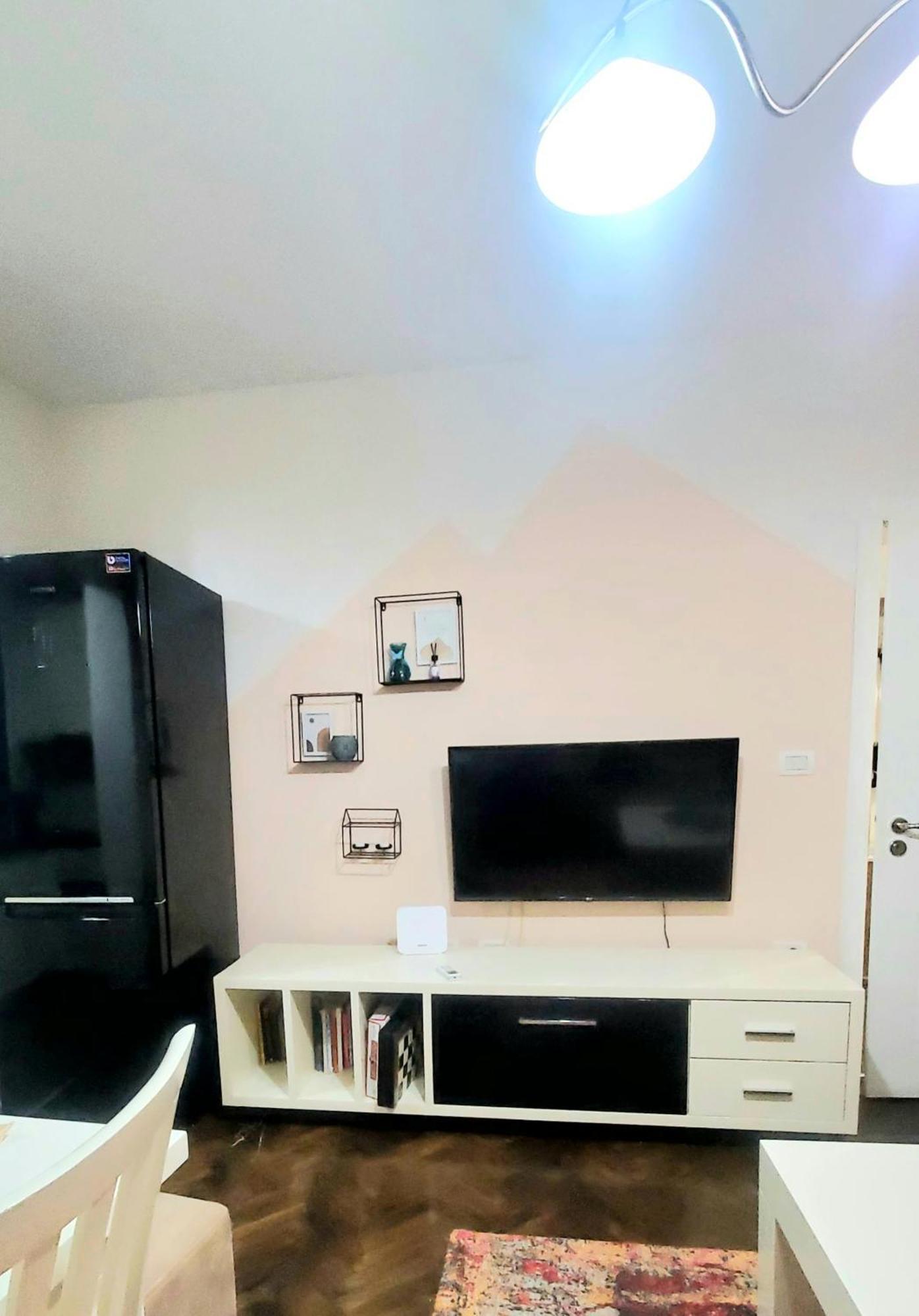 Tulips Central - Entire Apartment Tiranë Luaran gambar